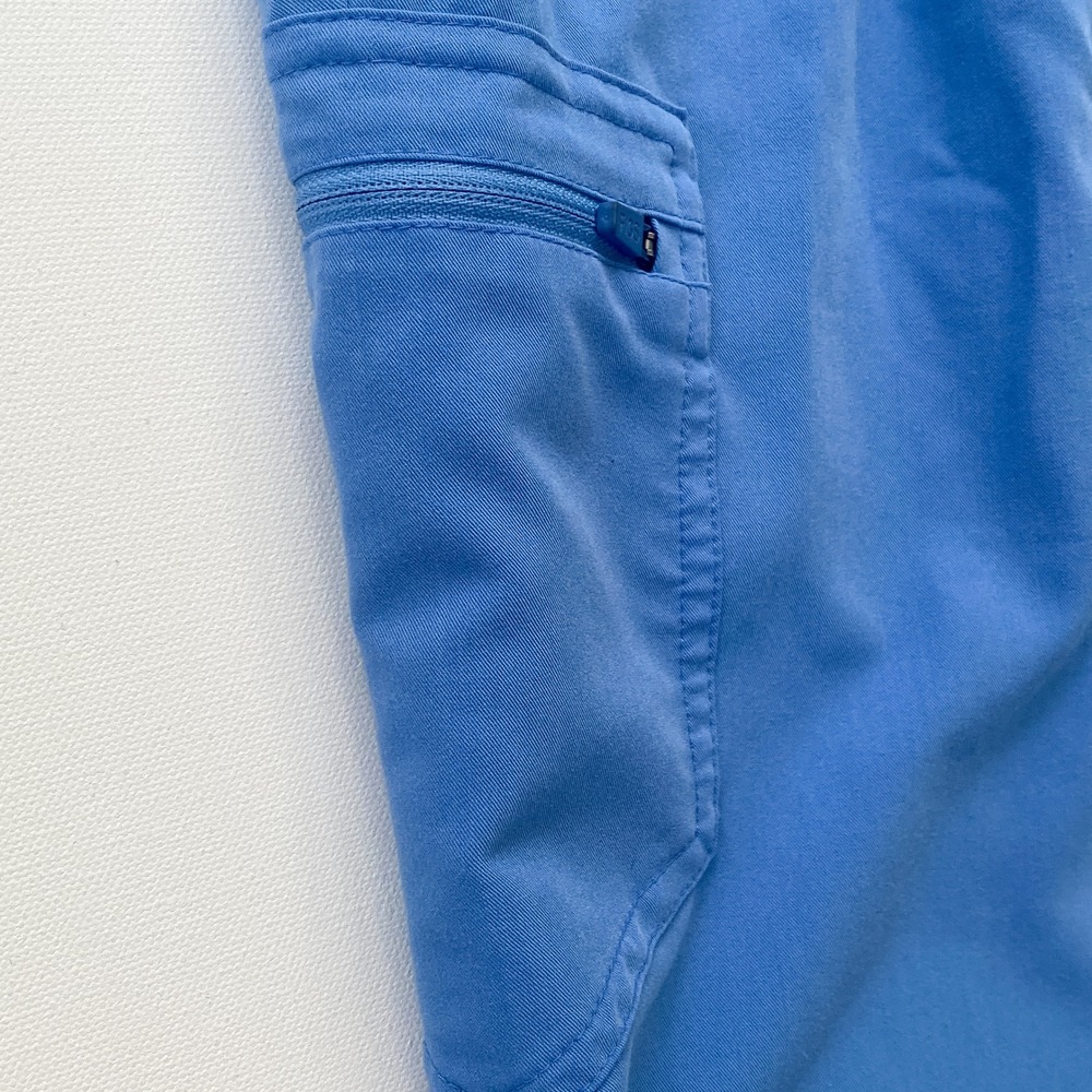 FIGS Scrub Set Top and Jogger Pants Medical Uniform Blue Pockets Women's Size XS - Picture 3 of 10